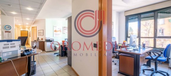 Escritório de 5 divisões em Bergamo, Italy N.º 231350 5