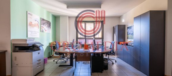 Escritório de 5 divisões em Bergamo, Italy N.º 231350 8