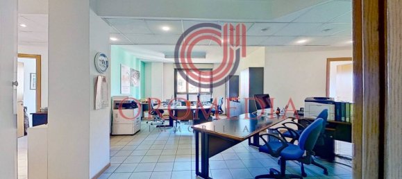 Escritório de 5 divisões em Bergamo, Italy N.º 231350 17