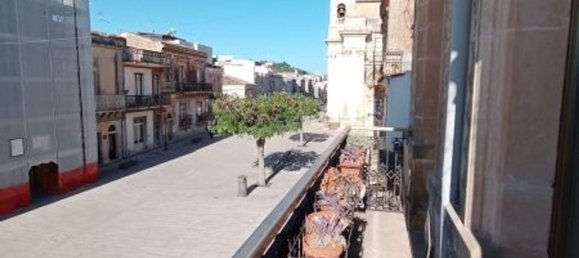 Gebäude in Canicattini Bagni, Italy 410m², Nr. 117514 22