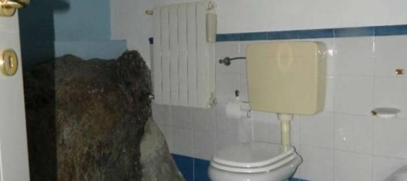 Квартира с 2 комнатами в Сондрио, Италия № 151644 30