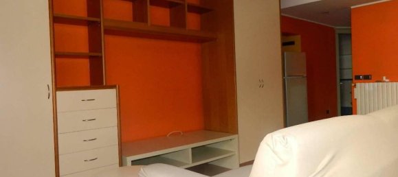 Квартира с 2 комнатами в Сондрио, Италия № 151644 2