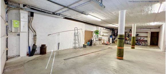 5 bedrooms House in Isere, France No. 197413 12