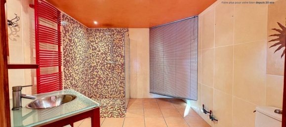 5 bedrooms House in Isere, France No. 197413 6