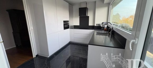 1 bedroom Apartment in Yvelines, France No. 162128 4