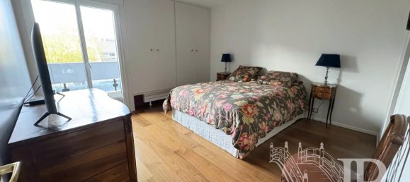 1 bedroom Apartment in Yvelines, France No. 162128 10