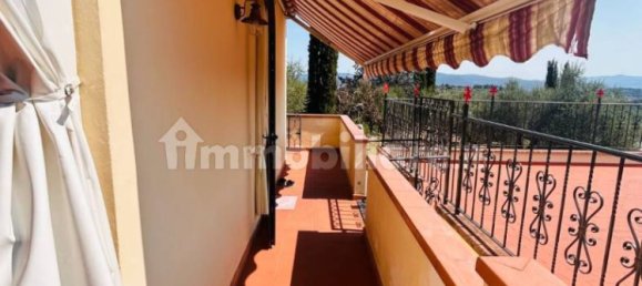 2 bedrooms Villa in Florence, Italy No. 306025 6