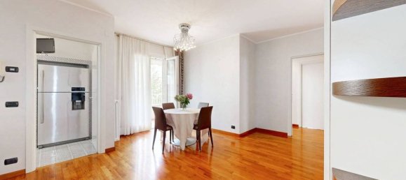 2 bedrooms Apartment in Milan, Italy No. 276801 11