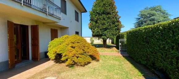 4 bedrooms Villa in Crema, Italy No. 273557 2