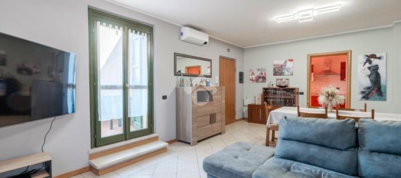 3 rooms Apartment in Mazzano, Italy No. 12799 8