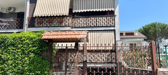 4 bedrooms House in Mugnano di Napoli, Italy No. 71560 36