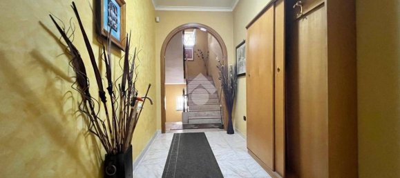 4 bedrooms House in Mugnano di Napoli, Italy No. 71560 22