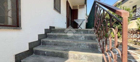 4 bedrooms House in Mugnano di Napoli, Italy No. 71560 10