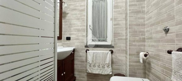 4 bedrooms House in Mugnano di Napoli, Italy No. 71560 24