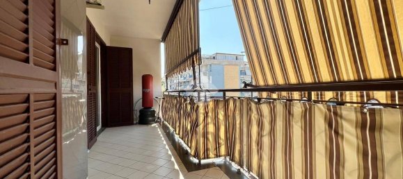 4 bedrooms House in Mugnano di Napoli, Italy No. 71560 27