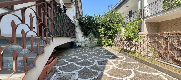 4 bedrooms House in Mugnano di Napoli, Italy No. 71560 6