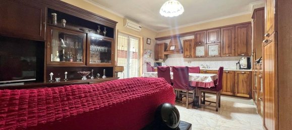 4 bedrooms House in Mugnano di Napoli, Italy No. 71560 14