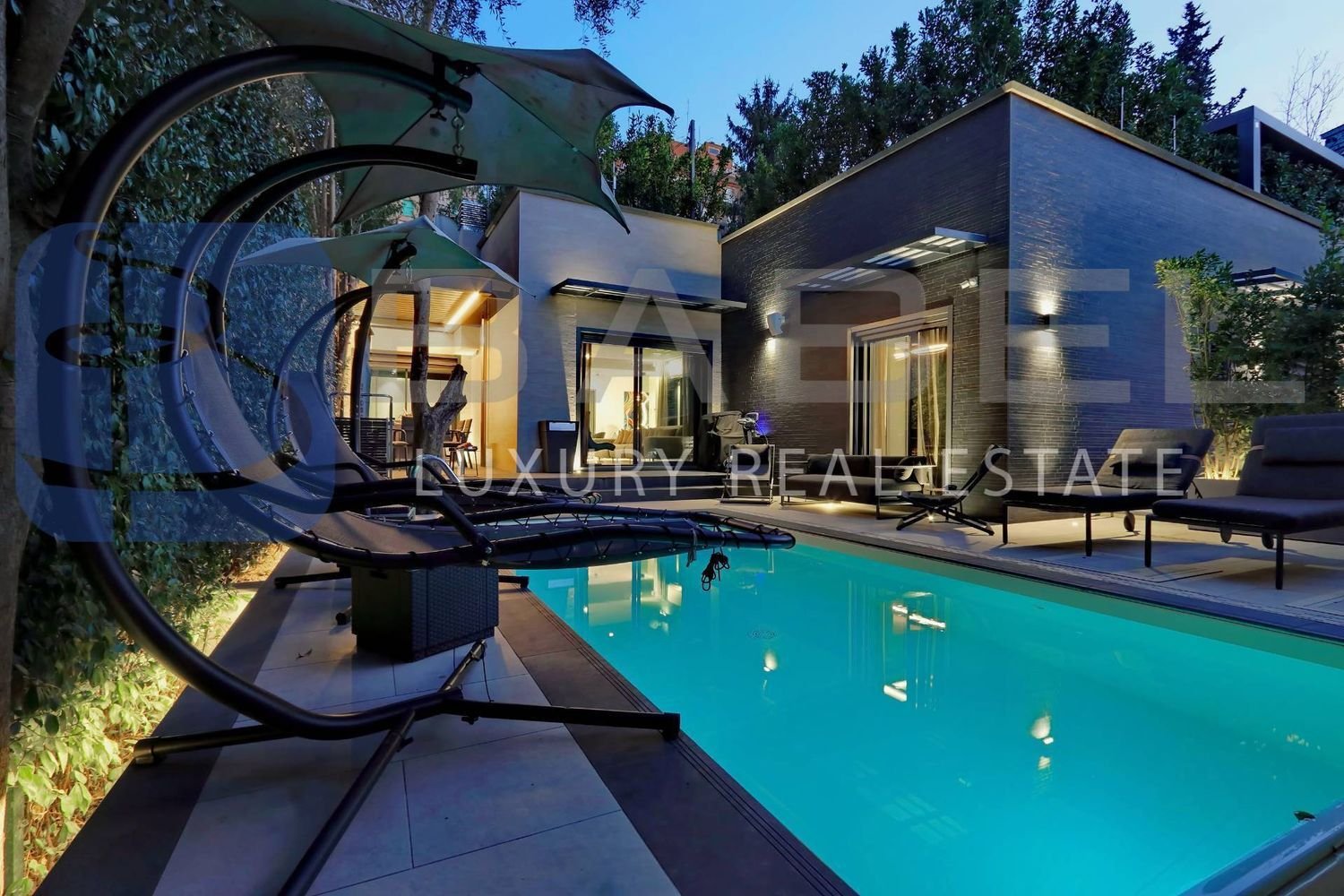 8 rooms Villa in Rome, Italy No. 44084