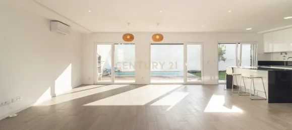 5 bedrooms Villa in Seixal, Portugal No. 145441 4