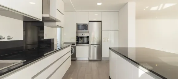 5 bedrooms Villa in Seixal, Portugal No. 145441 8