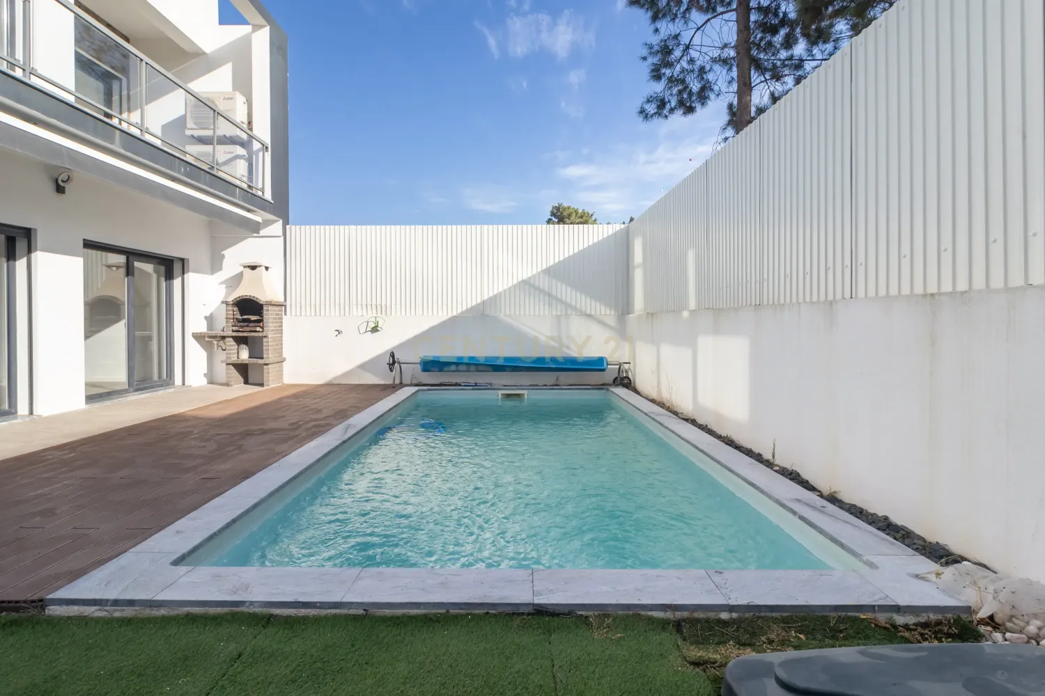 5 bedrooms Villa in Seixal, Portugal No. 145441