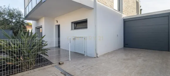 5 bedrooms Villa in Seixal, Portugal No. 145441 40