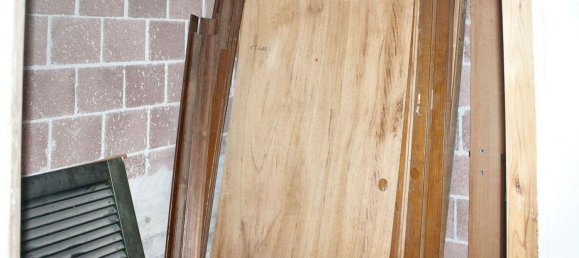 137m² Commercial property in Terricciola, Italy No. 85588 8