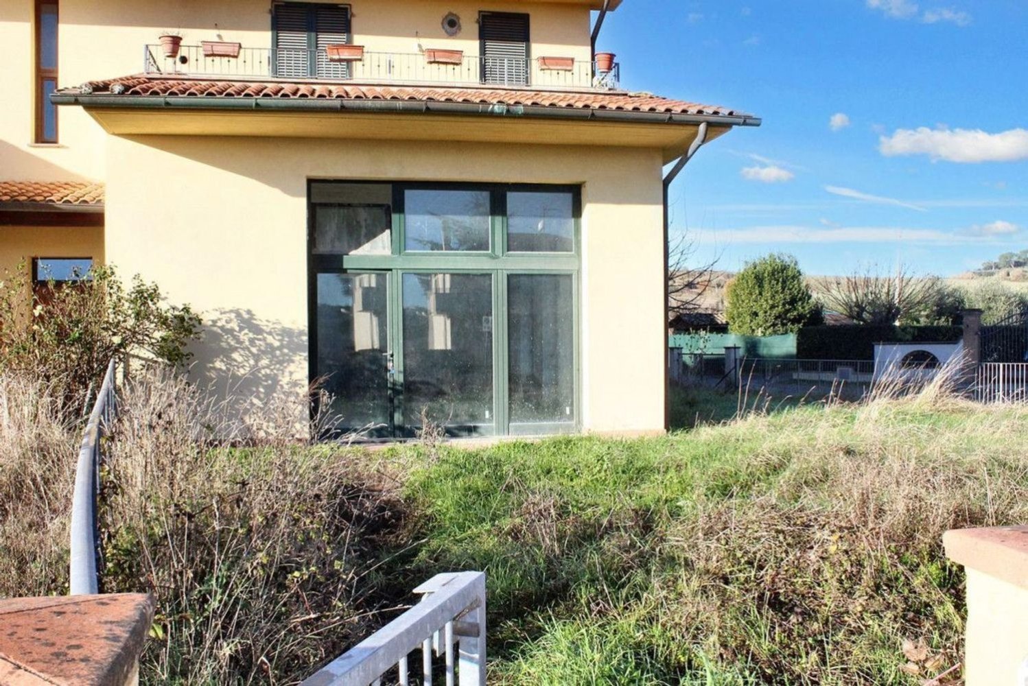 137m² Commercial property in Terricciola, Italy No. 85588