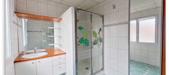 Дом с 4 спальнями в По, Франция № 202247 12