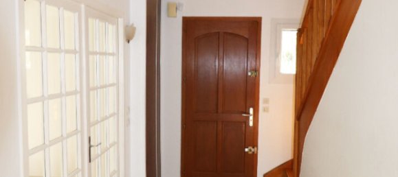 5 bedrooms House in Chambray-les-Tours, France No. 42472 7