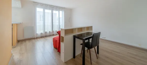 Studio in Paris, France, Nr. 347672 2