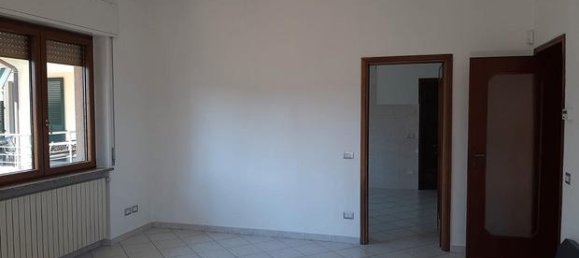 Вилла с 4 комнатами в Лонате Поццоло, Италия № 292246 3