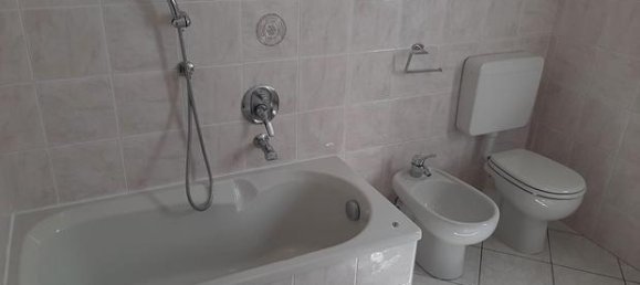 Вилла с 4 комнатами в Лонате Поццоло, Италия № 292246 5