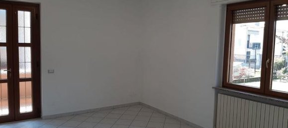 Вилла с 4 комнатами в Лонате Поццоло, Италия № 292246 4