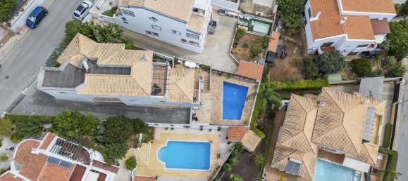 5 bedrooms Villa in Loule, Portugal No. 345714 4