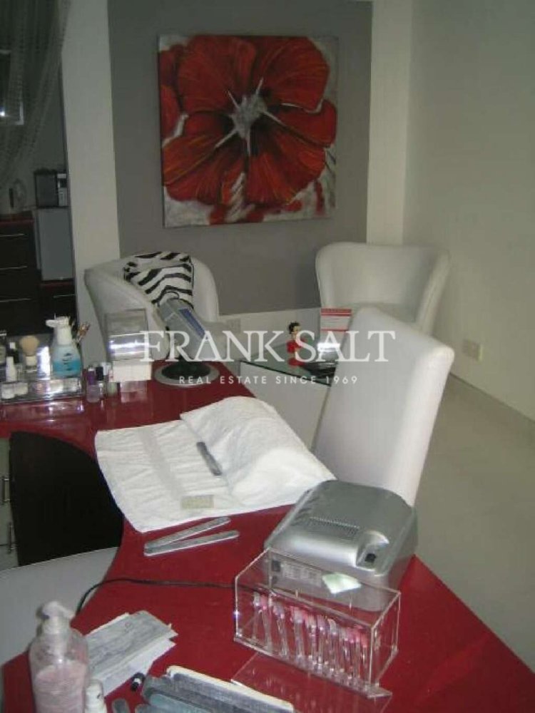 20m² Shop in Mosta, Malta No. 12804