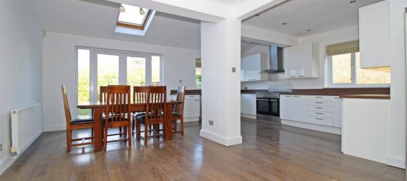 3 bedrooms House in Park Langley, United Kingdom No. 1128 2