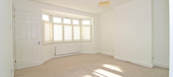 3 bedrooms House in Park Langley, United Kingdom No. 1128 10