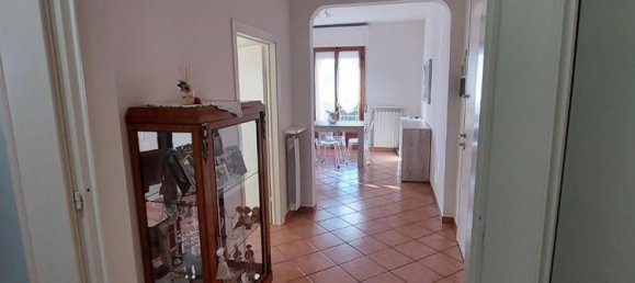5 bedrooms Apartment in Fucecchio, Italy No. 338086 16