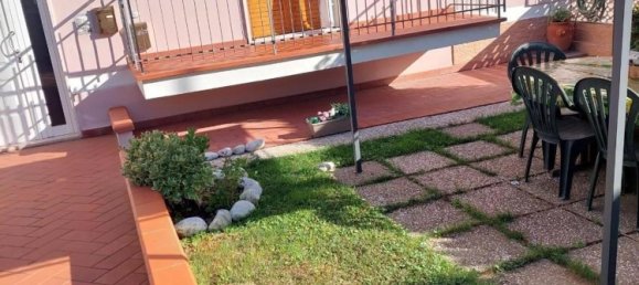 5 bedrooms Apartment in Fucecchio, Italy No. 338086 2