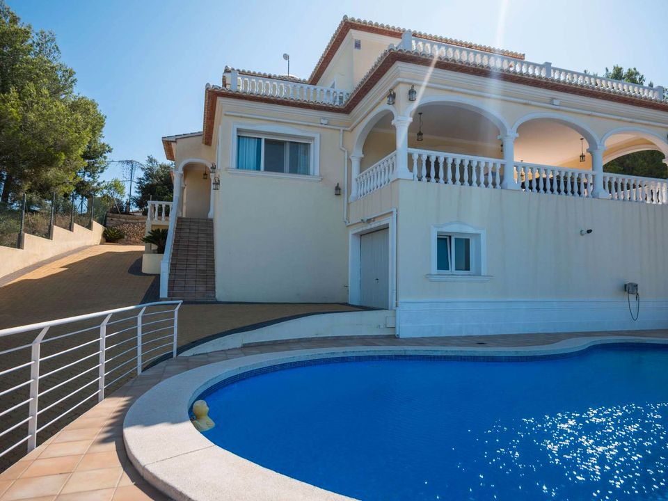 Дом с 4 спальнями в Аликанте, Испания № 170296