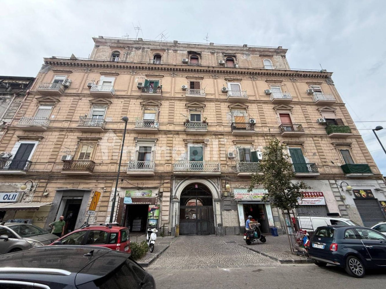 2 Schlafzimmer Wohnung in Naples, Italy, Nr. 333002