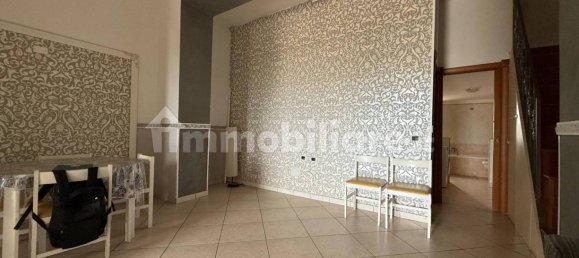 2 Schlafzimmer Wohnung in Naples, Italy, Nr. 333002 6