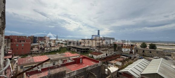 2 Schlafzimmer Wohnung in Naples, Italy, Nr. 333002 10