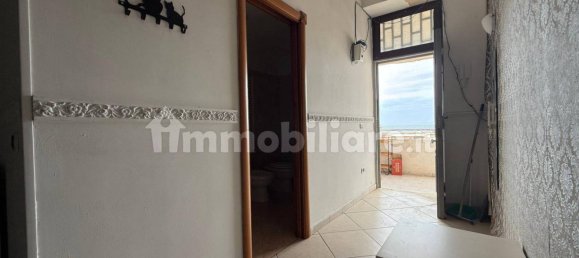 2 Schlafzimmer Wohnung in Naples, Italy, Nr. 333002 5
