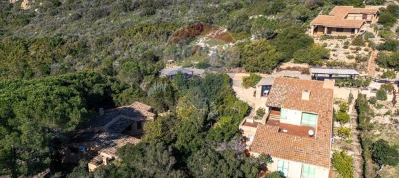 Вилла с 6 комнатами в Тринита д’Агульту э Виньола, Италия № 222313 2