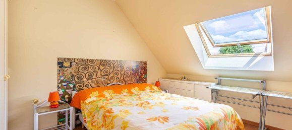 Casa de 5 dormitorios en Boissy-Saint-Leger, France No. 320072 8