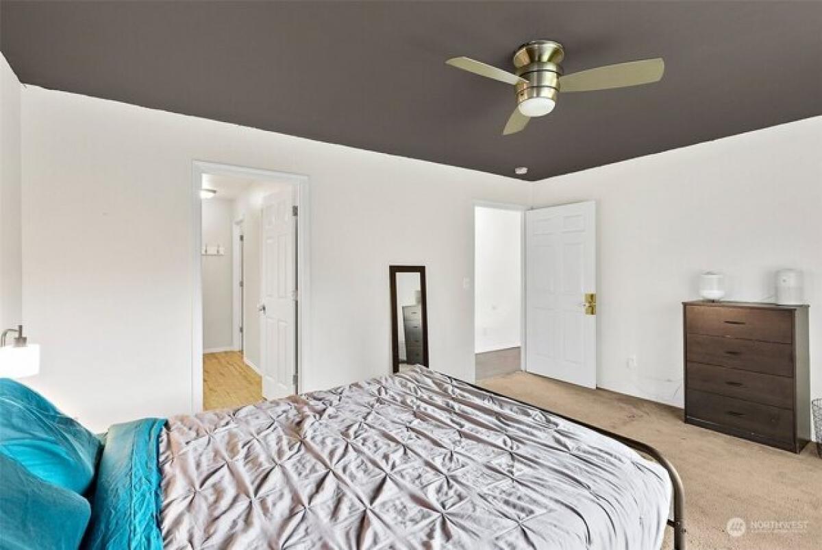 3 bedrooms House in Yelm, USA No. 420768