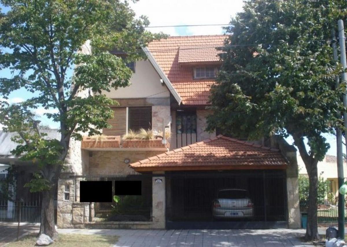 4 bedrooms House in Lomas de Zamora, Argentina No. 15363