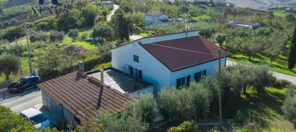 4-salle Maison à Terre Roveresche, Italy No. 133668 4